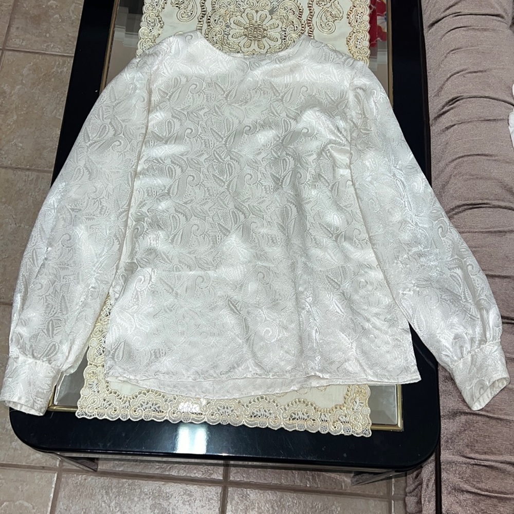 Liz Claiborne cream satin long-sleeved blouse with paisley pattern